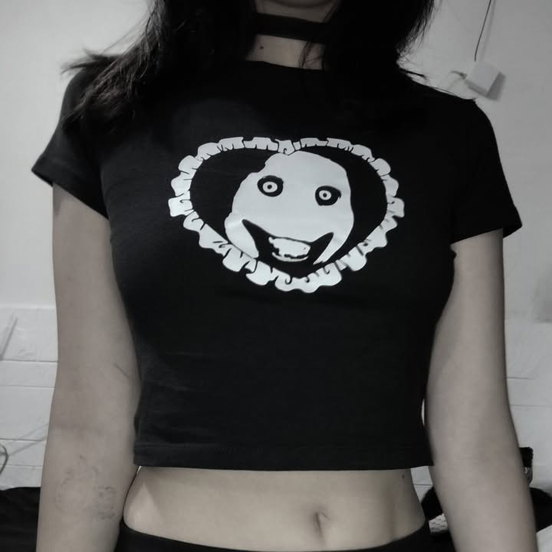 Gothische Weird Face Heart Gra - Y2K Graphic Baby Tee Crop recensie en prijs